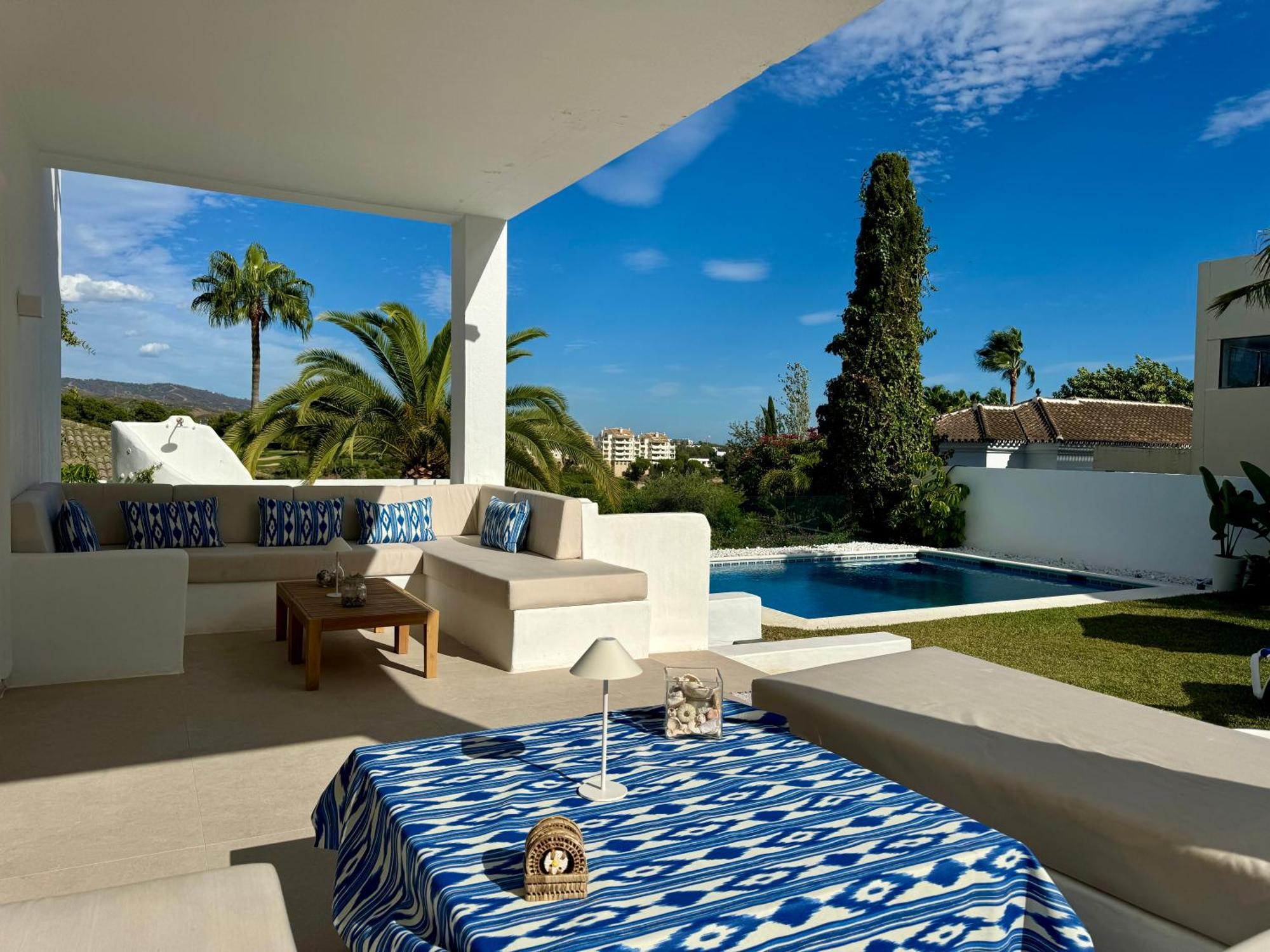 לינה וארוחת בוקר מארבלה Aurora Boutique House - Only Adults מראה חיצוני תמונה
