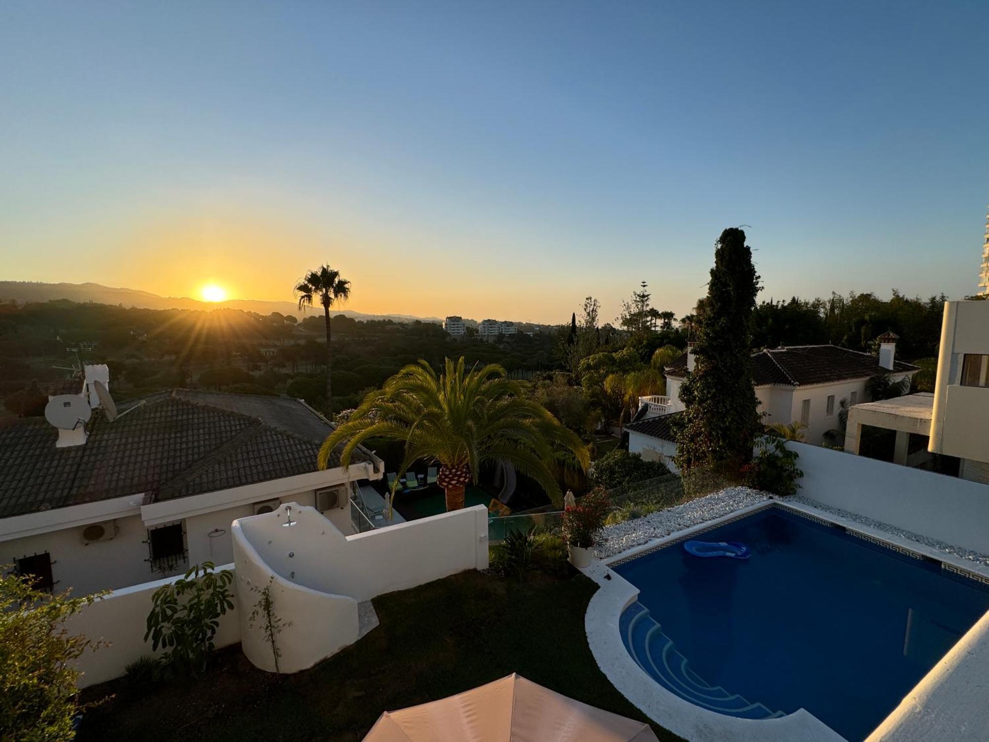 לינה וארוחת בוקר מארבלה Aurora Boutique House - Only Adults מראה חיצוני תמונה