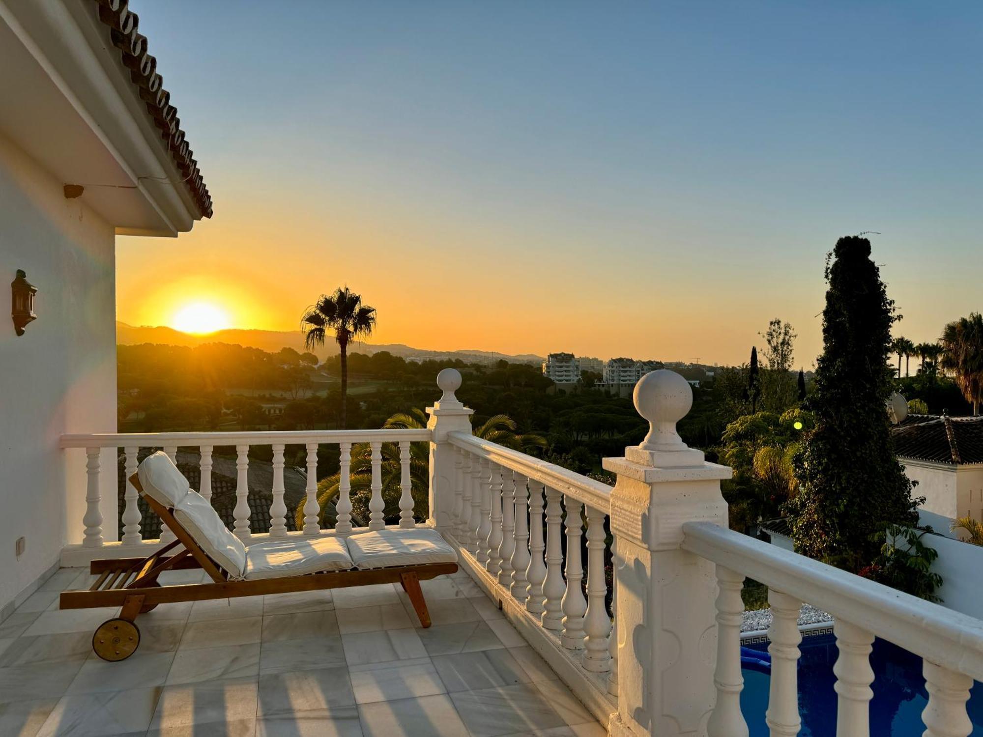 לינה וארוחת בוקר מארבלה Aurora Boutique House - Only Adults מראה חיצוני תמונה