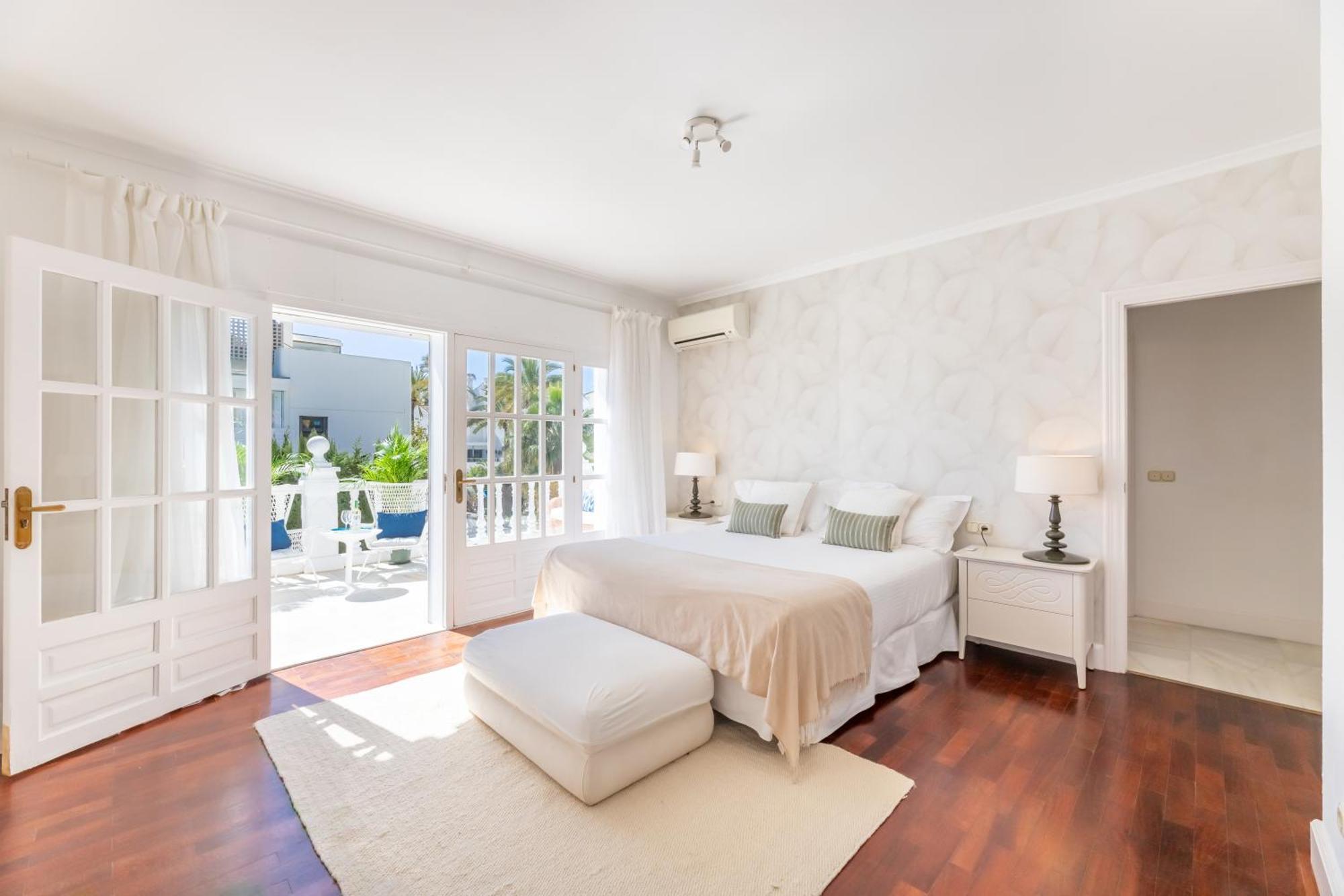 לינה וארוחת בוקר מארבלה Aurora Boutique House - Only Adults מראה חיצוני תמונה