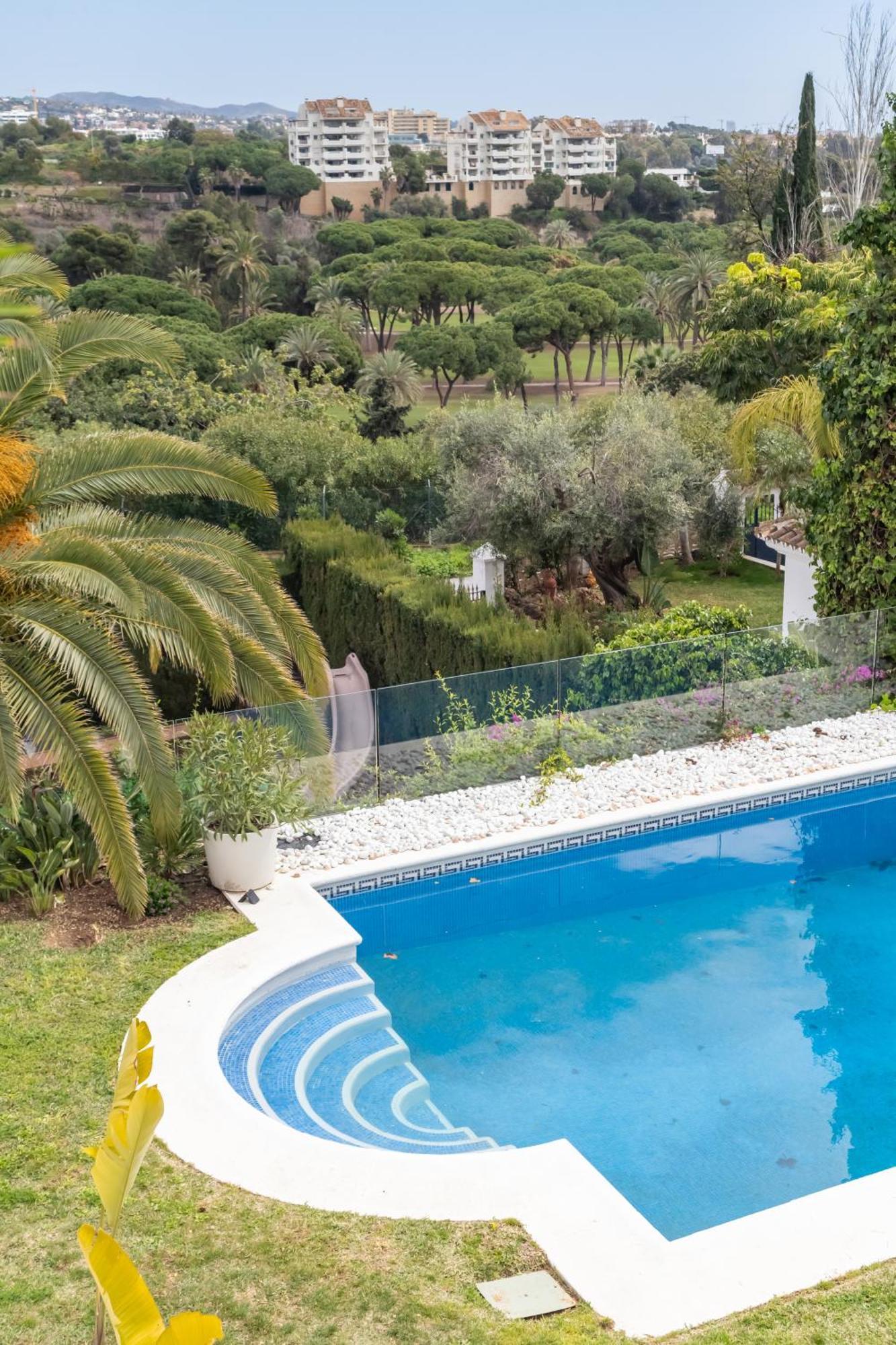 לינה וארוחת בוקר מארבלה Aurora Boutique House - Only Adults מראה חיצוני תמונה