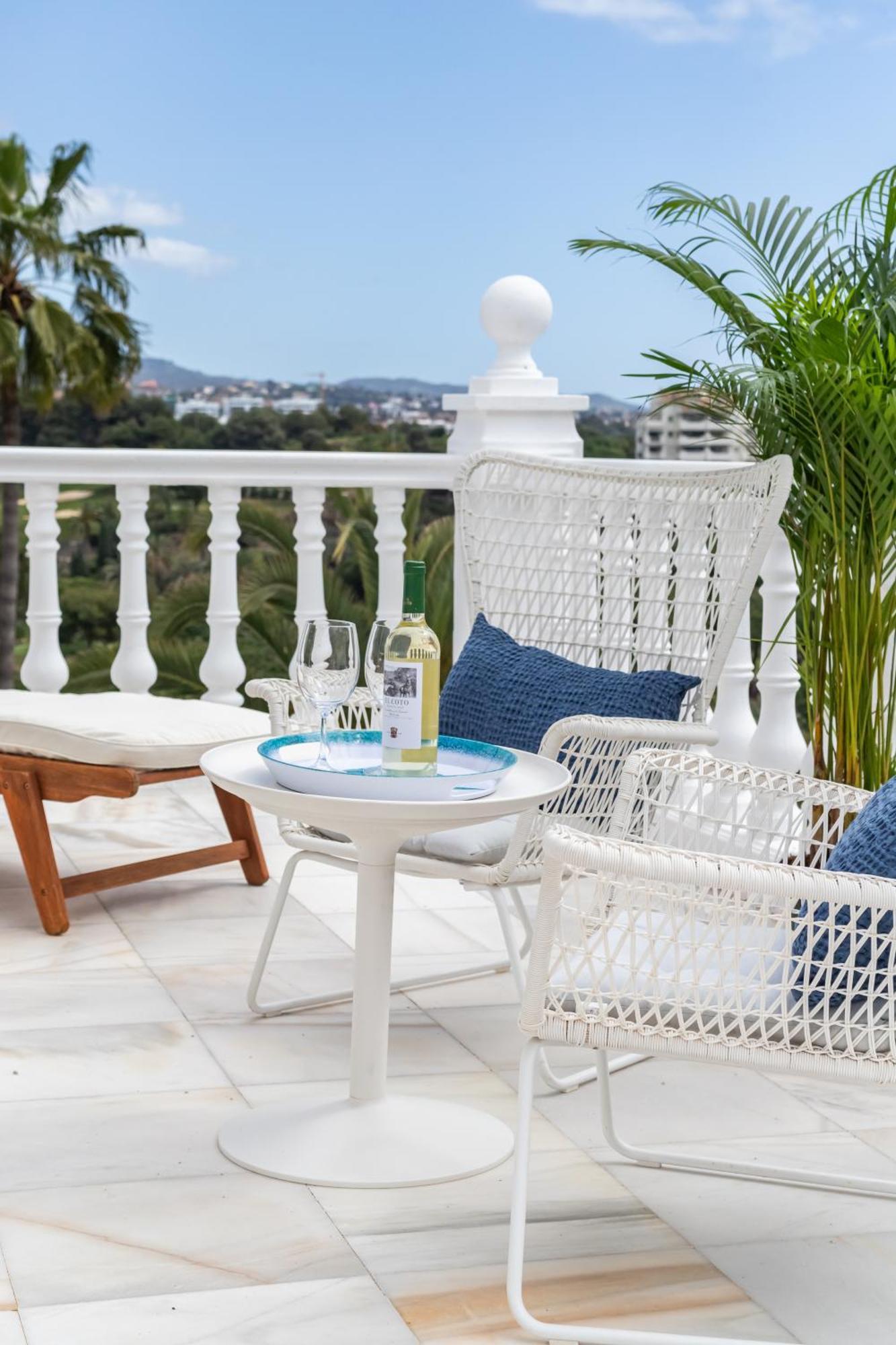 לינה וארוחת בוקר מארבלה Aurora Boutique House - Only Adults מראה חיצוני תמונה